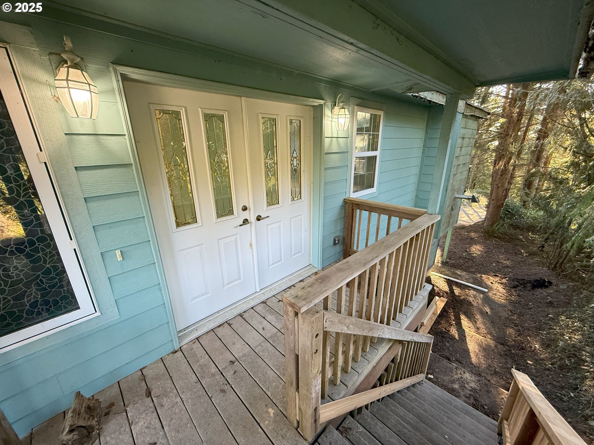 5938 View Loop Florence, OR 97439 - Photo 6 of 42 a view of balcony with wooden floor