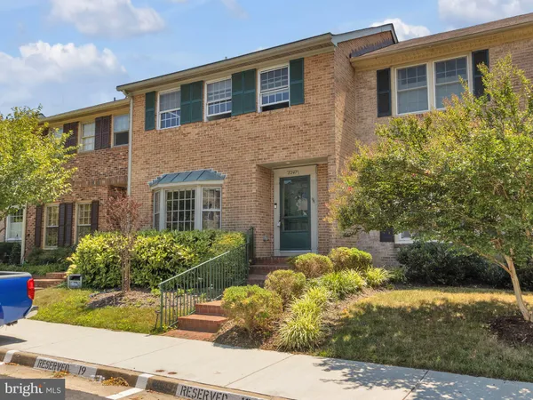 $3,000 | 8247 Clifton Farm Court, Alexandria, VA 22306