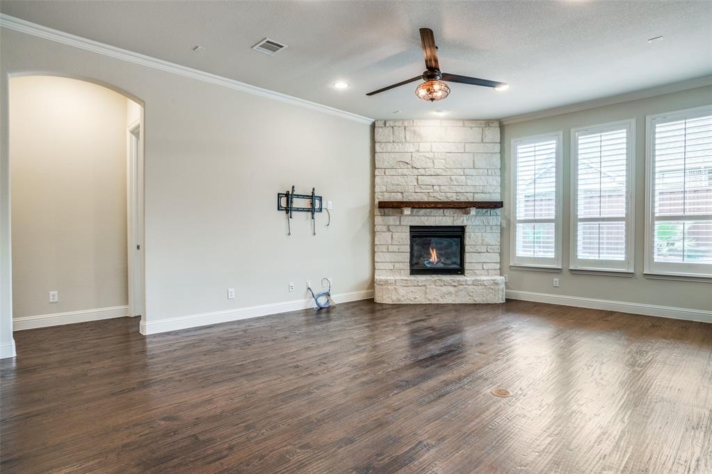 2348 Mare Road Carrollton, TX 75010 - Photo 8 of 21
