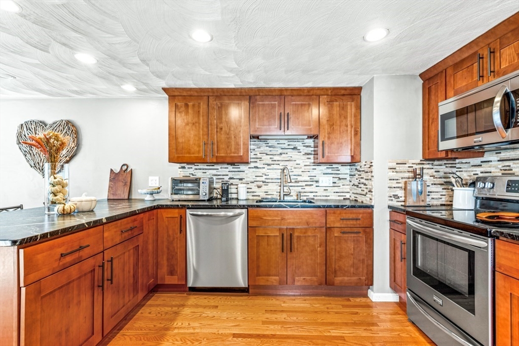 14 Krochmal Road Peabody, MA 01960 - Photo 4 of 35 Gallery Image 4