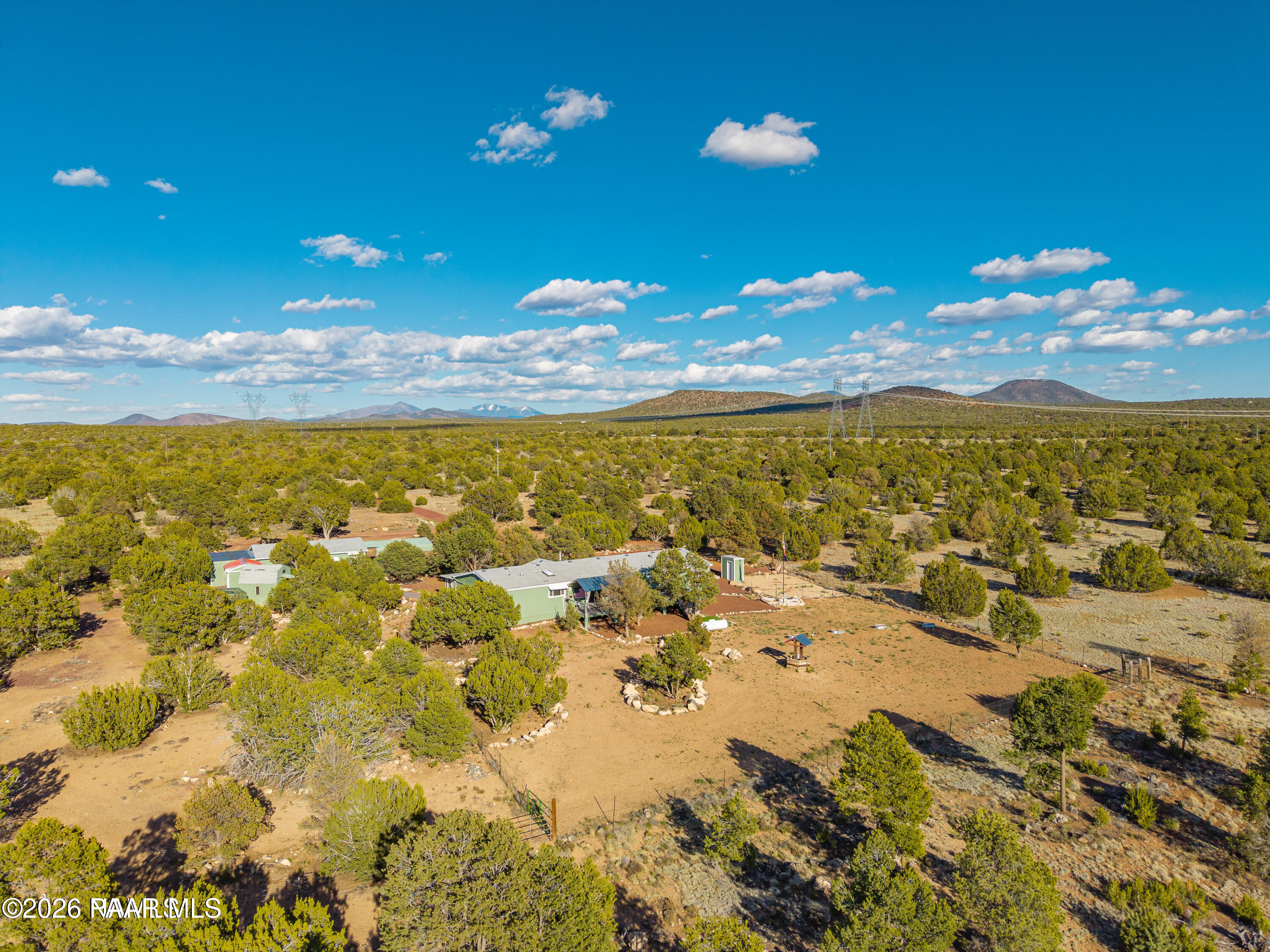 13626 Ravenwood Road Williams, AZ 86046 - Photo 5 of 40 5
