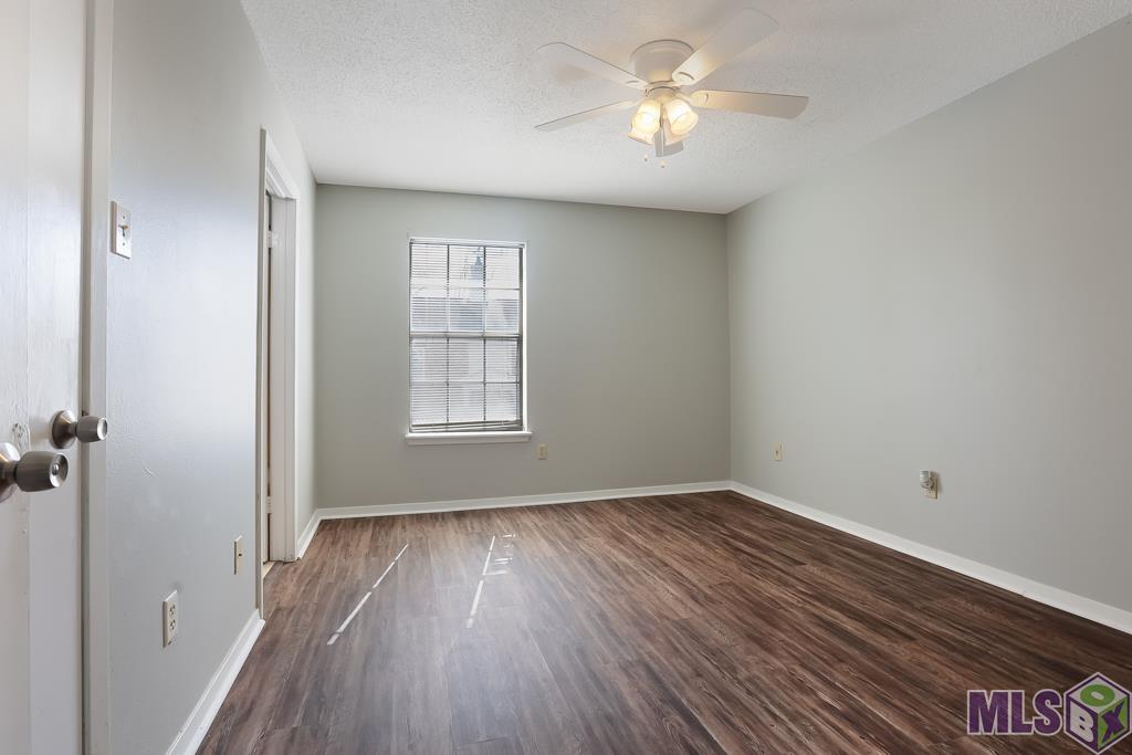 9851 Jefferson Highway, Unit H28 Baton Rouge, LA 70809 - Photo 12 of 19 Other Bedroom!
