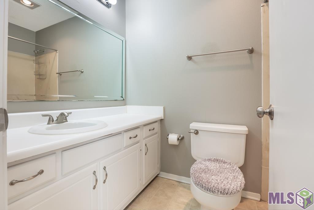 9851 Jefferson Highway, Unit H28 Baton Rouge, LA 70809 - Photo 17 of 19