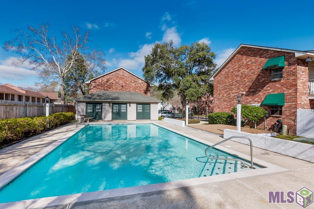 9851 Jefferson Highway, Unit H28 Baton Rouge, LA 70809 - Photo 18 of 19 Neighborhood Pool!