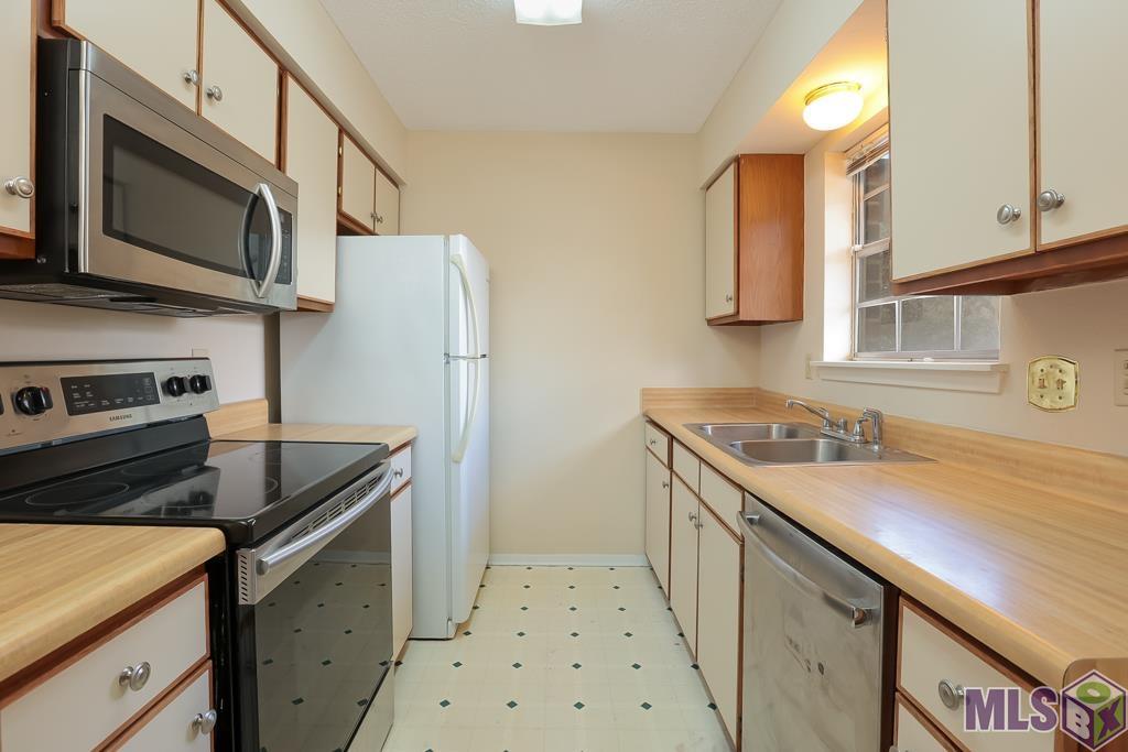 9851 Jefferson Highway, Unit H28 Baton Rouge, LA 70809 - Photo 10 of 19