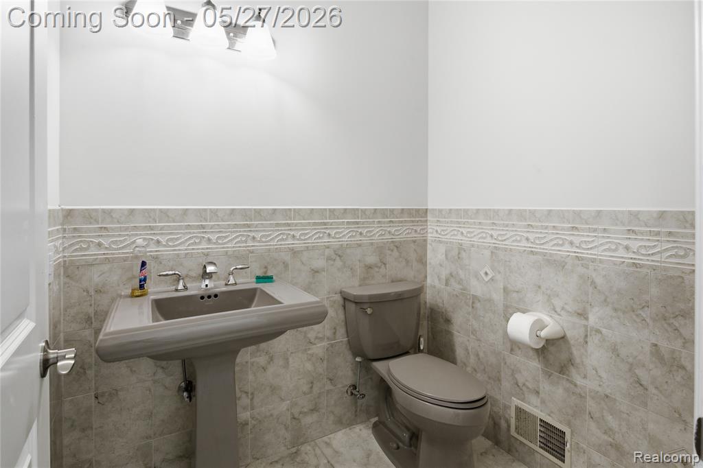 46500 Ryan Road Utica, MI 48317 - Photo 19 of 35