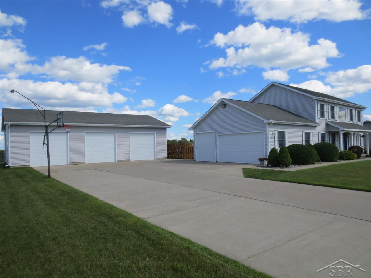 7425 7 Mile Road Freeland, MI 48623 - Photo 20 of 20 31207742-19.JPG