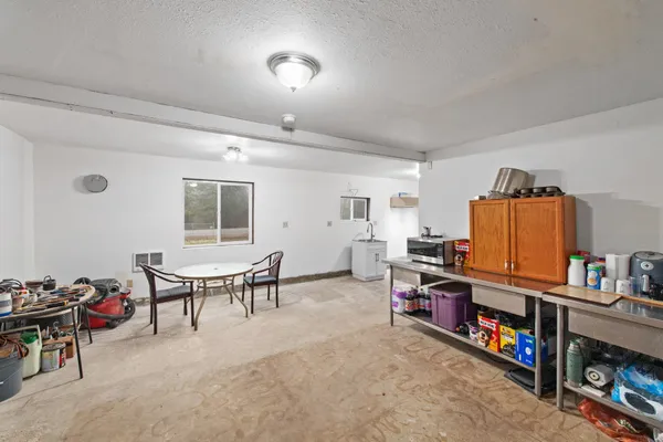 $349,950 | 38706 North Newport Highway, Elk, WA 99009