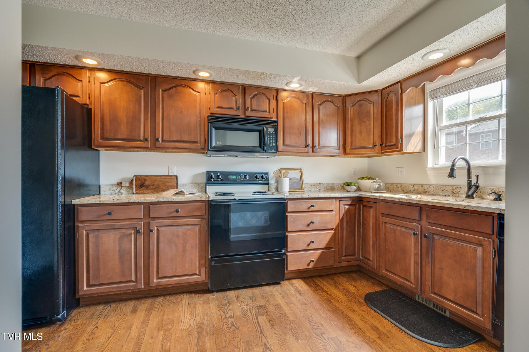 204 East Mountain View Road, Unit 25 Johnson City, TN 37601 - Photo 11 of 25 011