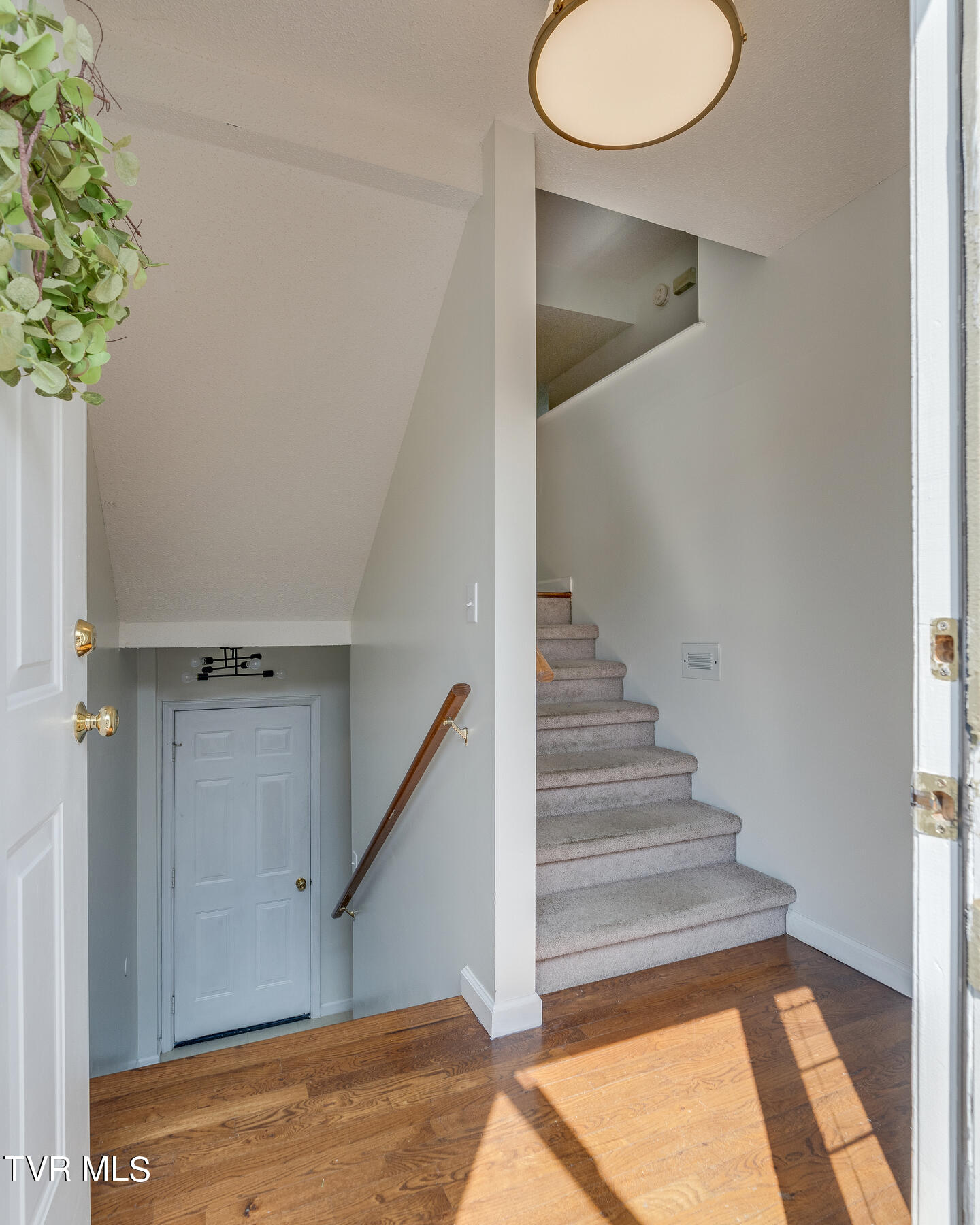 204 East Mountain View Road, Unit 25 Johnson City, TN 37601 - Photo 4 of 25 004