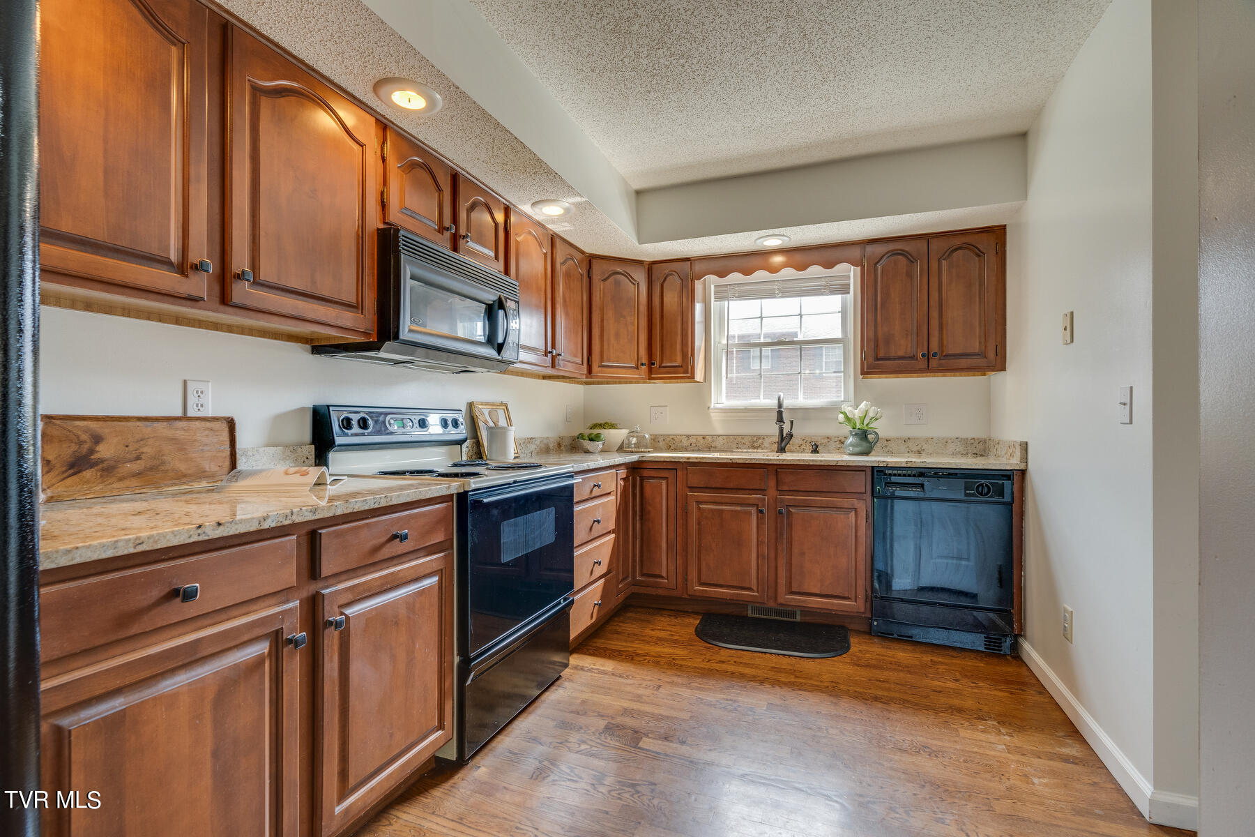 204 East Mountain View Road, Unit 25 Johnson City, TN 37601 - Photo 10 of 25 010