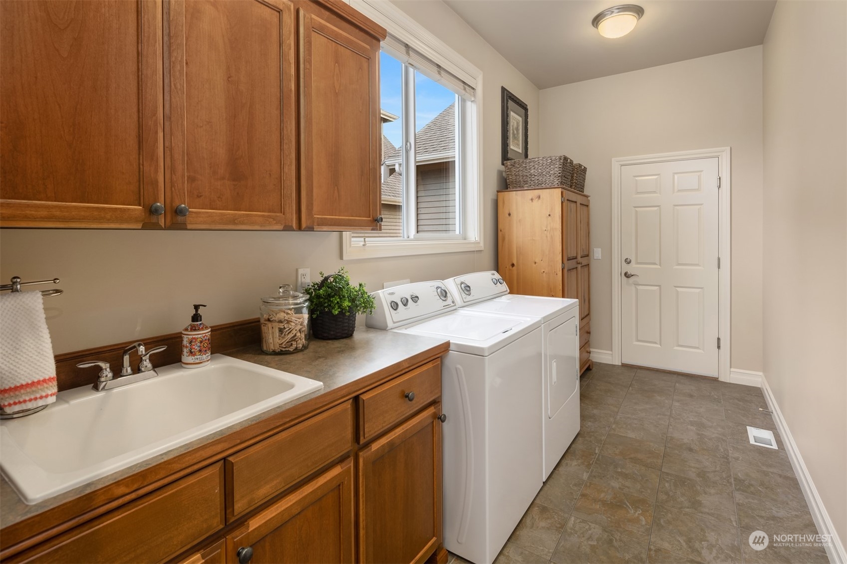 18930 84th Place Northeast Bothell, WA 98011 - Photo 26 of 36