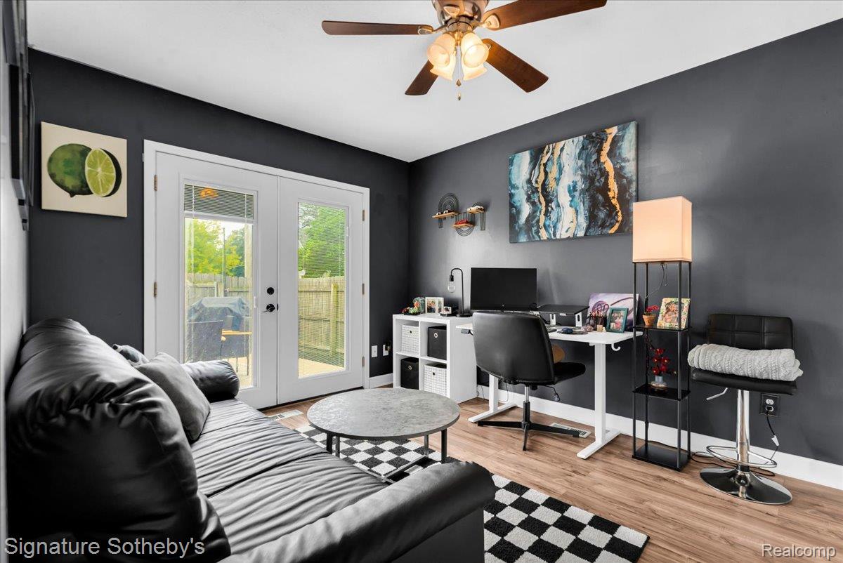 1099 Eaton Road Berkley, MI 48072 - Photo 15 of 28 15-1099 Eaton Rd_14.jpg