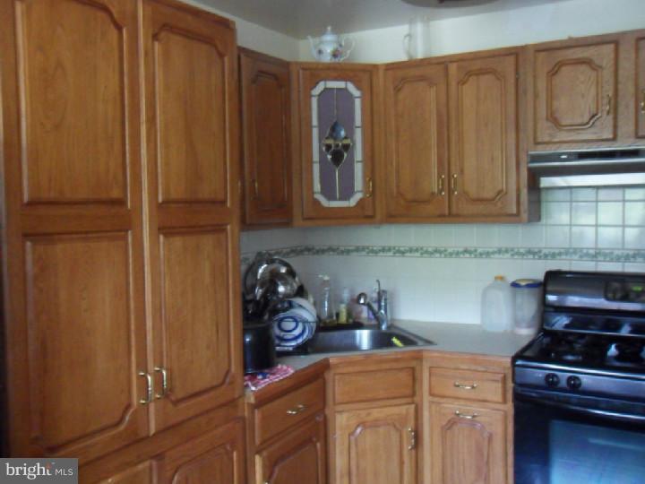 12405 Tyrone Road Philadelphia, PA 19154 - Photo 4 of 11