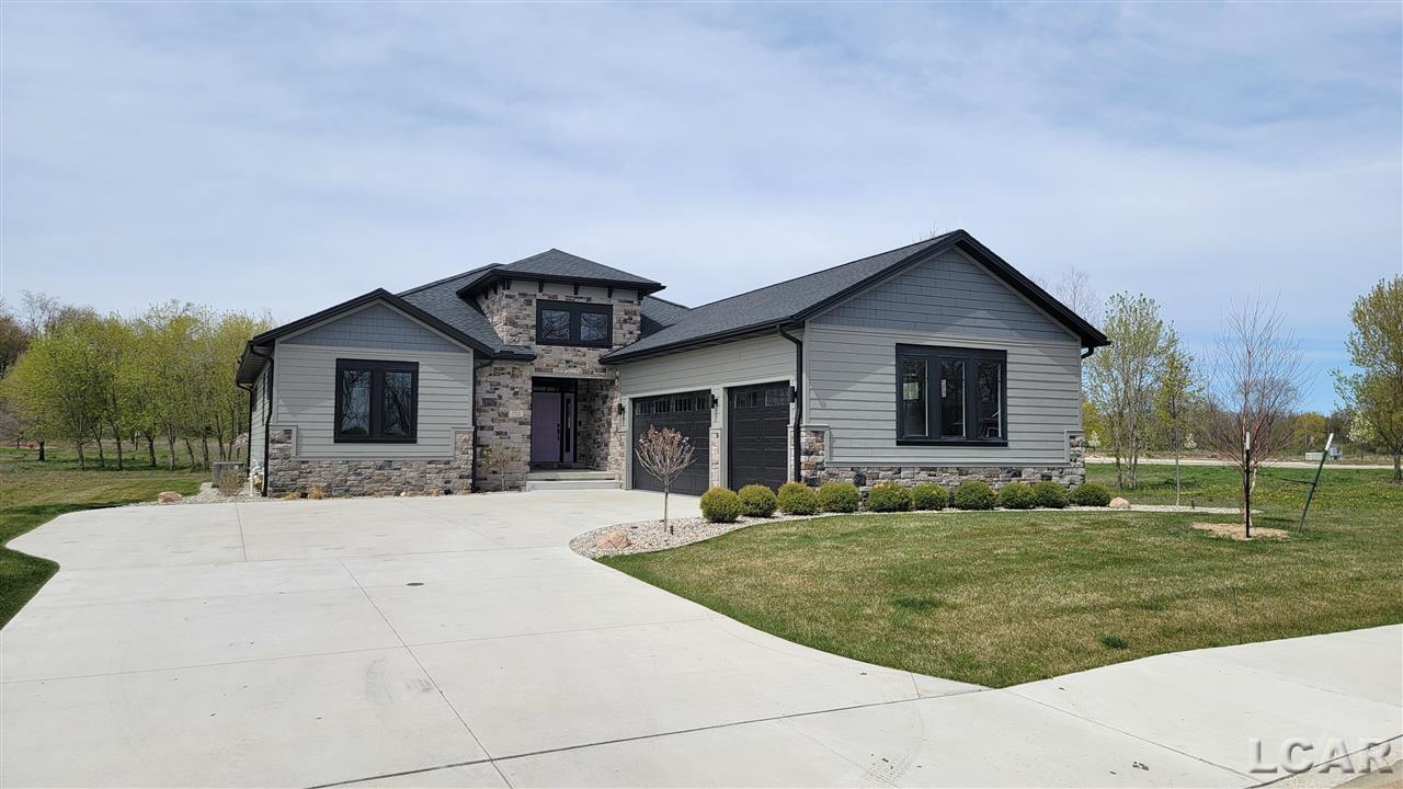 732 Red Mill Point Tecumseh, MI 49286 - Photo 2 of 16