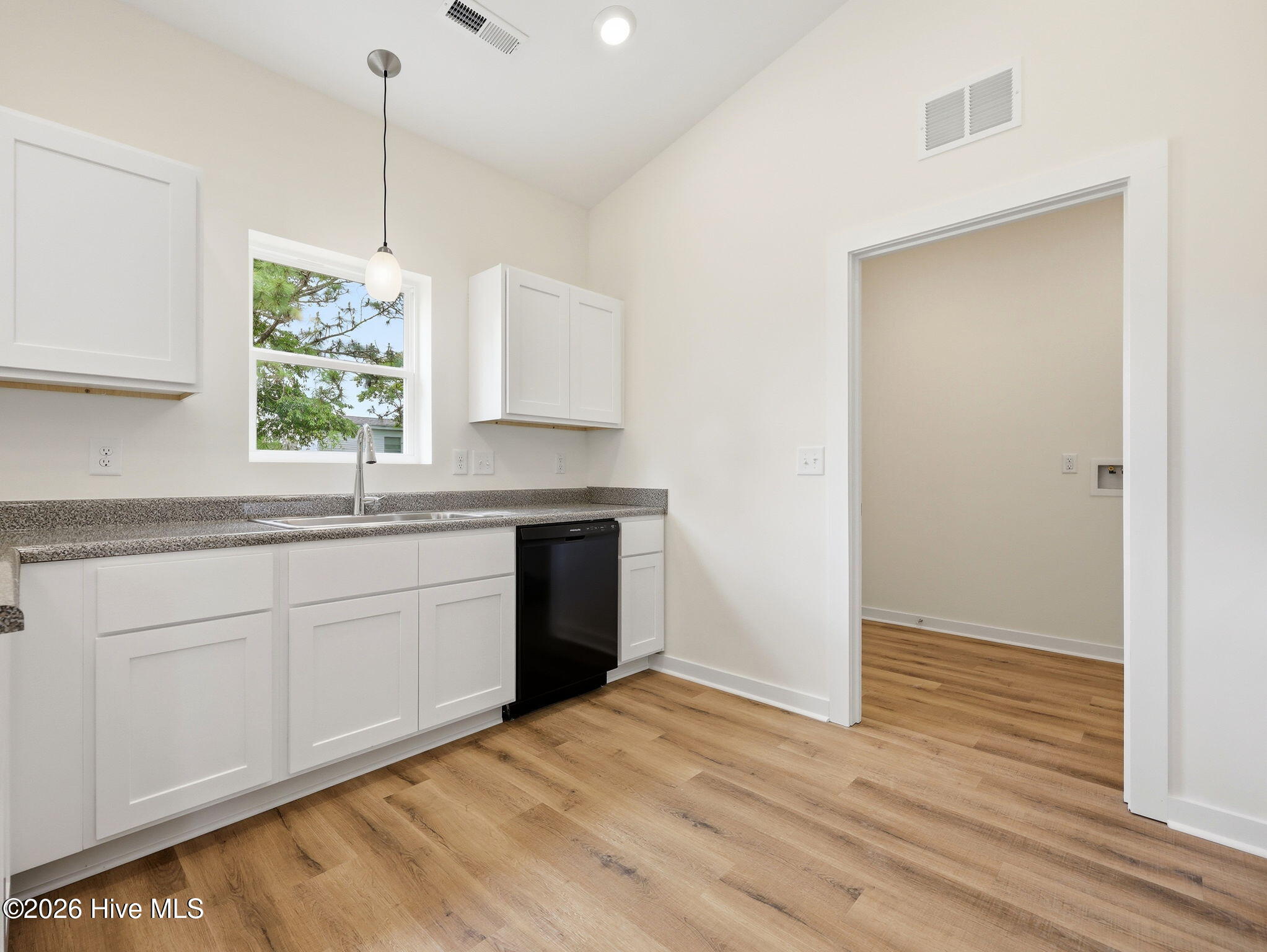 113 North Kings Street Hubert, NC 28539 - Photo 16 of 44
