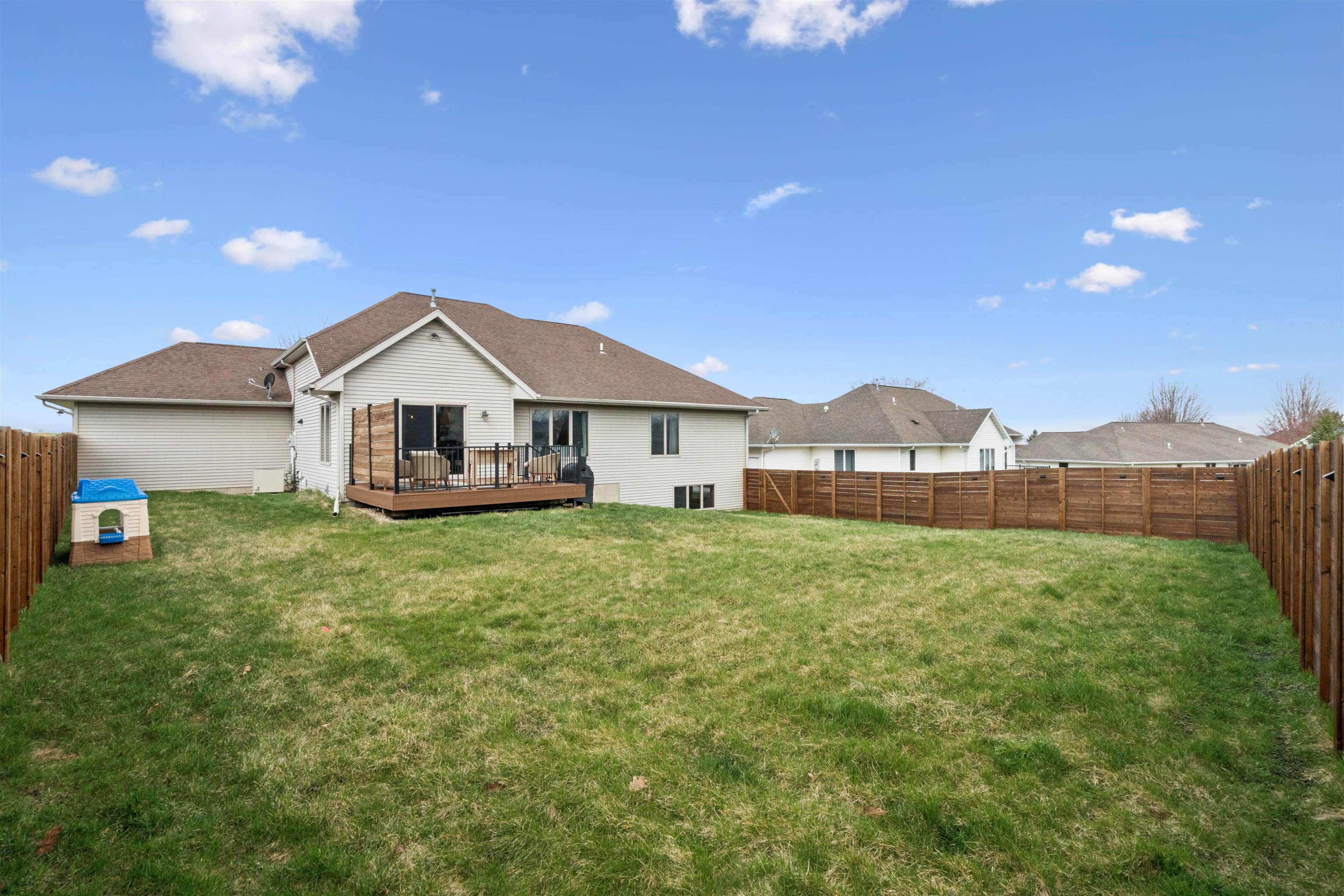 2300 Antler Ridge Drive Dubuque, IA 52002 - Photo 24 of 34 Gallery Image 24