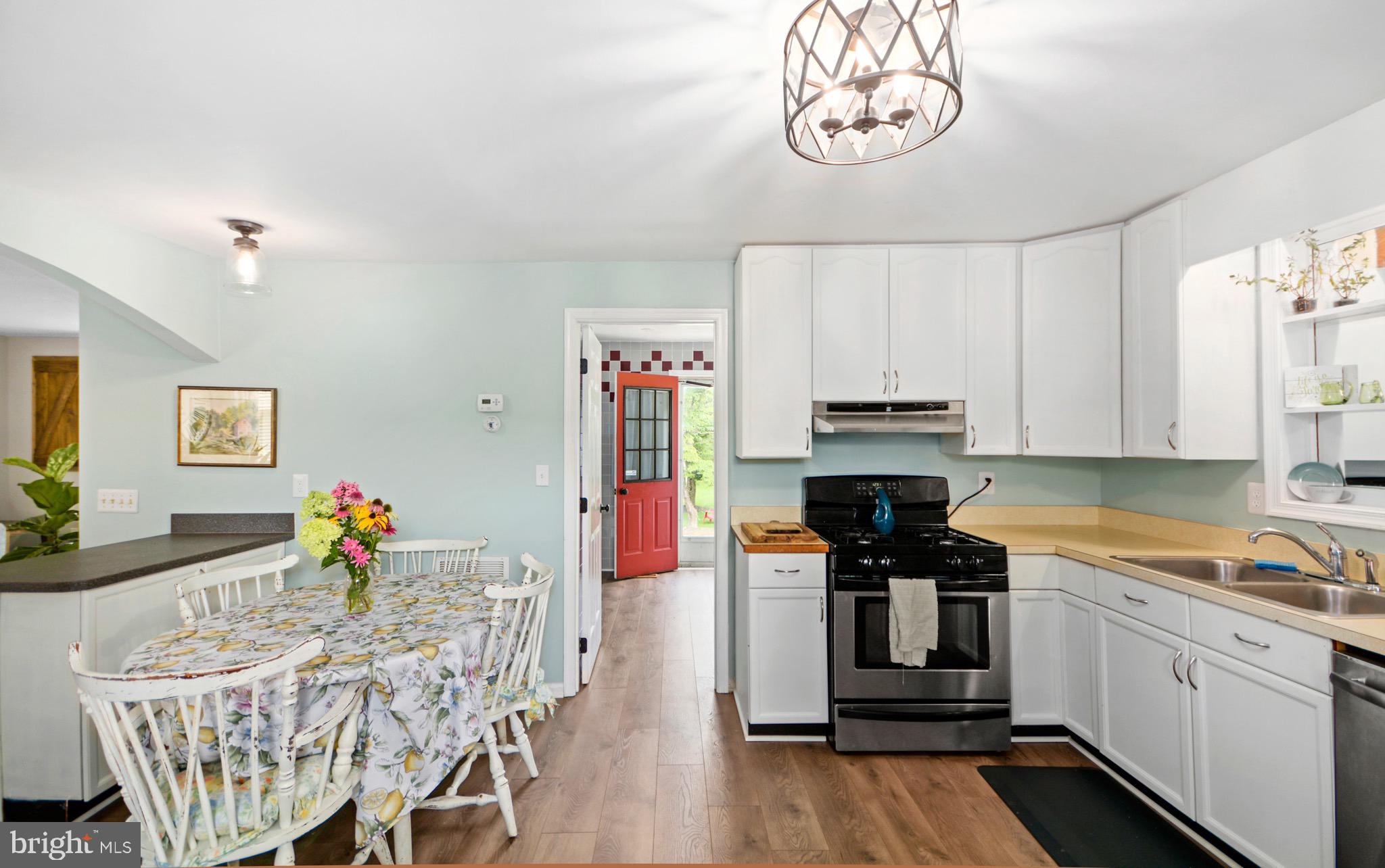 5604 Poole Road Jefferson, MD 21755 - Photo 13 of 49 Kitchen to back door
