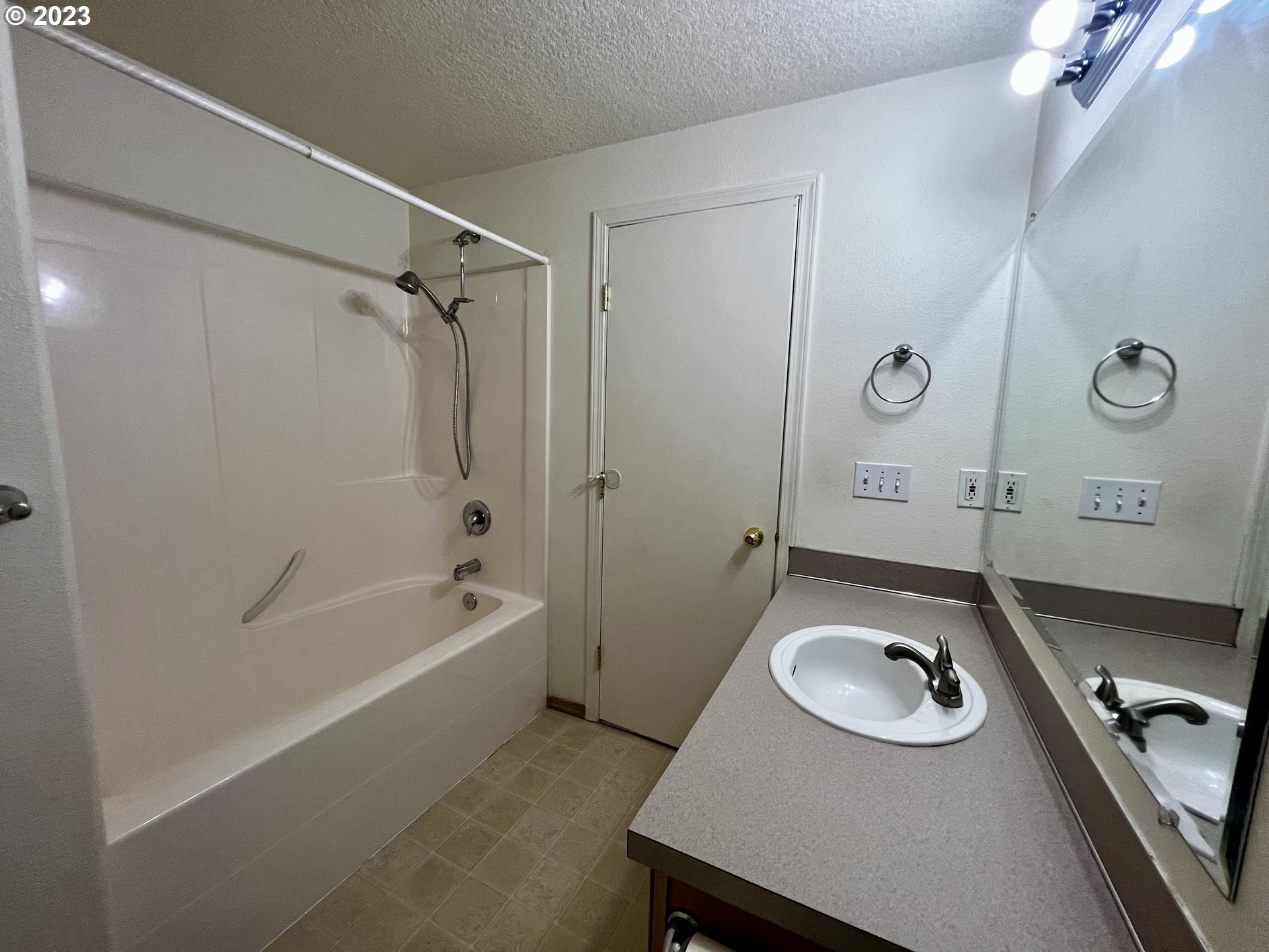 1003 Southwest Nye Avenue Pendleton, OR 97801 - Photo 8 of 17 Gallery Image 8