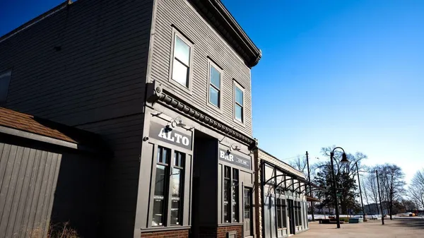 $450,000 | 6064 Linfield Avenue Southeast, Alto, MI 49302