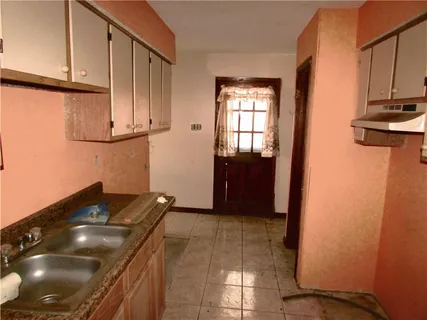 $129,999 | 7853 Briarwood Drive, New Orleans, LA 70128