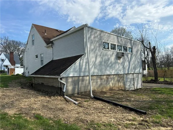 $159,900 | 366 White Avenue, Sharon, PA 16146