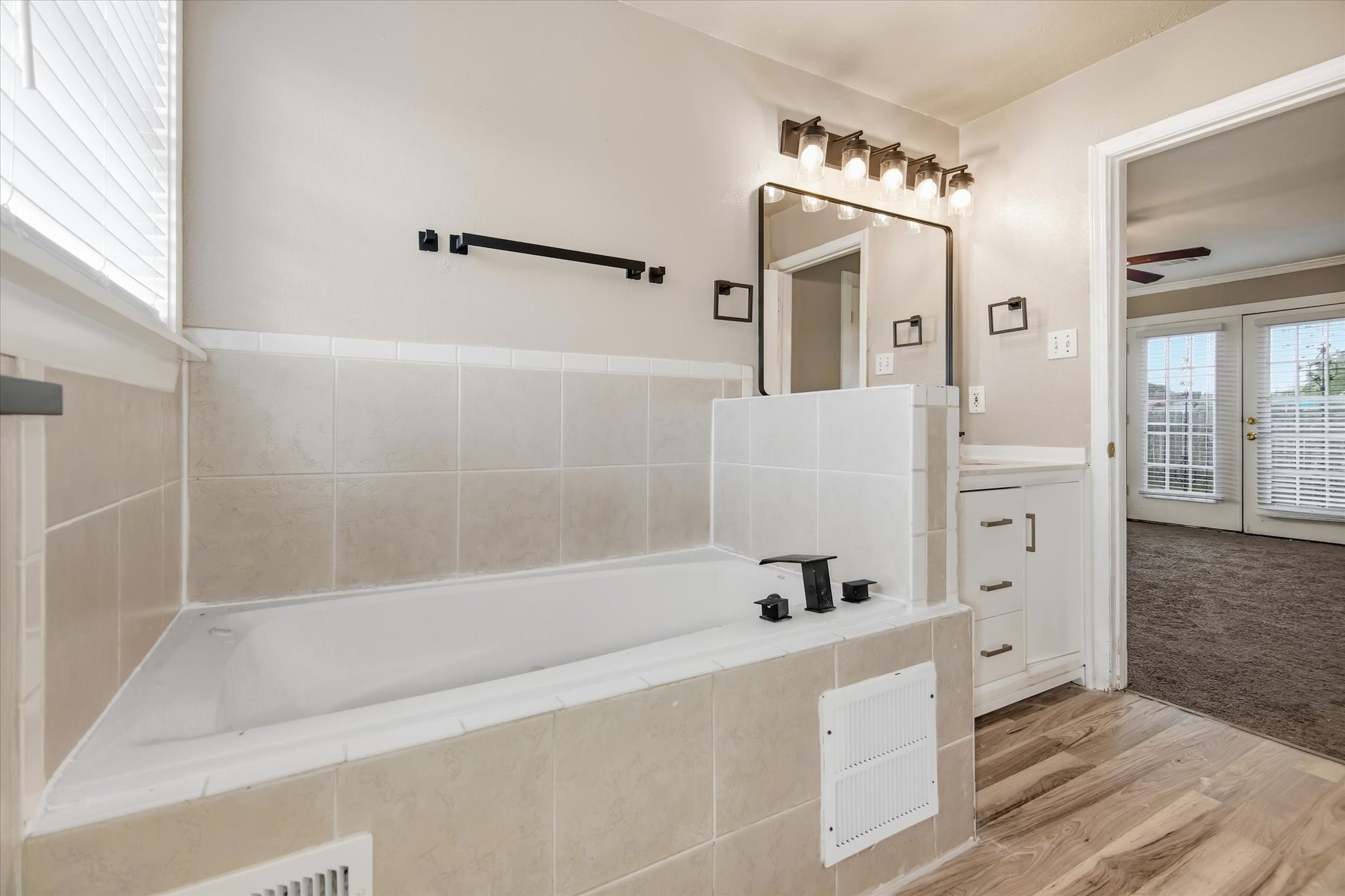 5418 Pershing Street Houston, TX 77033 - Photo 23 of 36