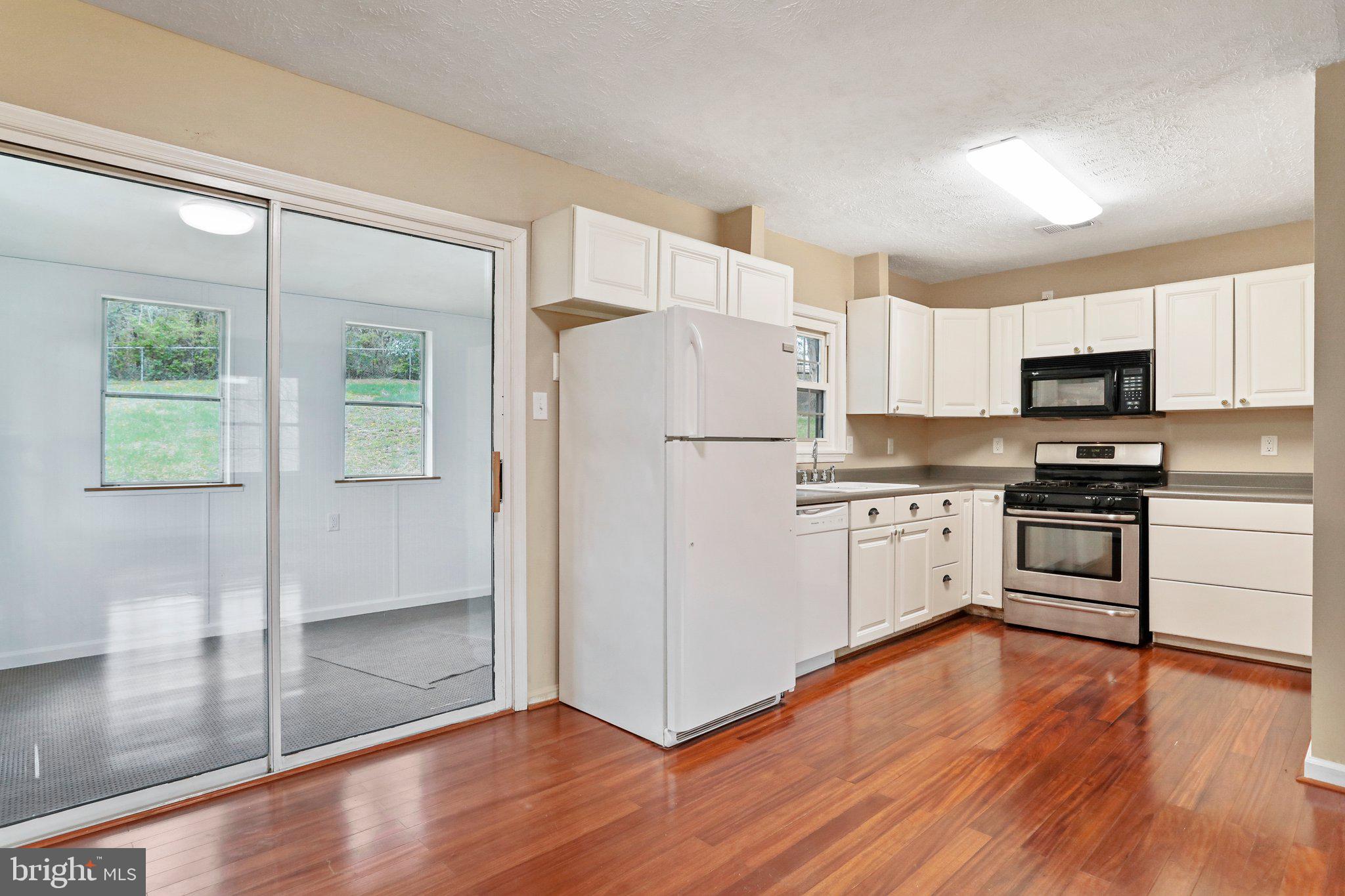 3153 Howellsville Road Front Royal, VA 22630 - Photo 13 of 43 Sunroom/Kitchen area