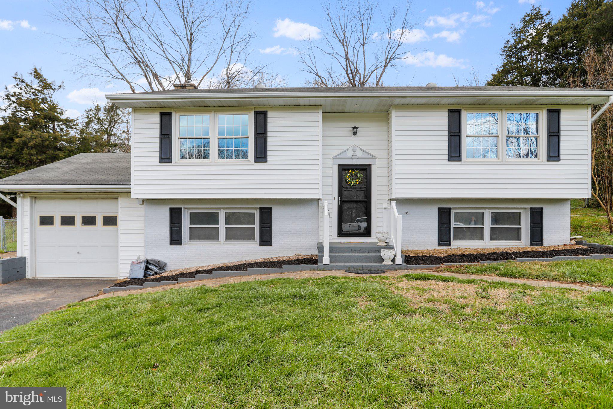3153 Howellsville Road Front Royal, VA 22630 - Photo 6 of 43 Front View