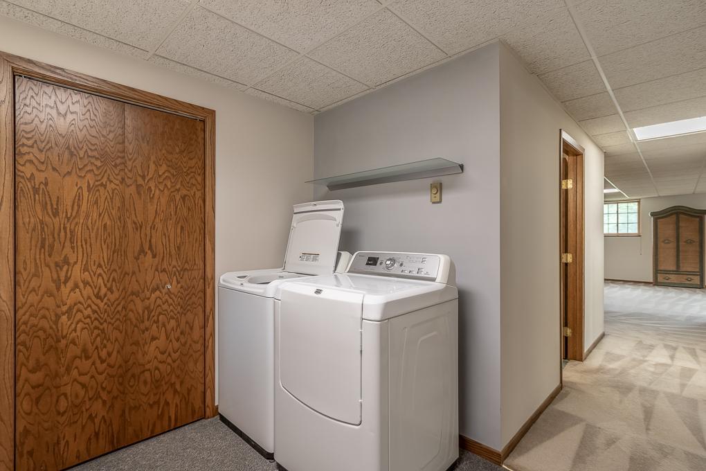 308 Stoltzman Road Mankato, MN 56001 - Photo 33 of 37 Gallery Image 33