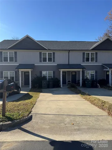 $1,495 | 611 Hyde Park Drive Northeast, Concord, NC 28025
