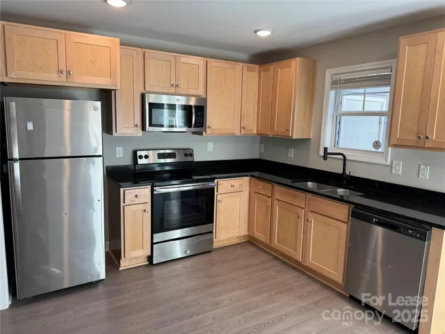 $1,495 | 611 Hyde Park Drive Northeast, Concord, NC 28025