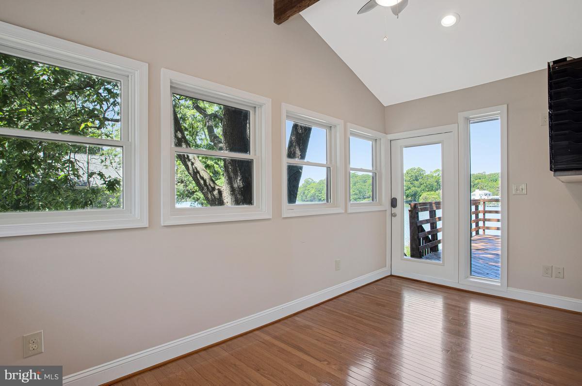 962 Main Street Deale, MD 20751 - Photo 26 of 71 Private office with a view!