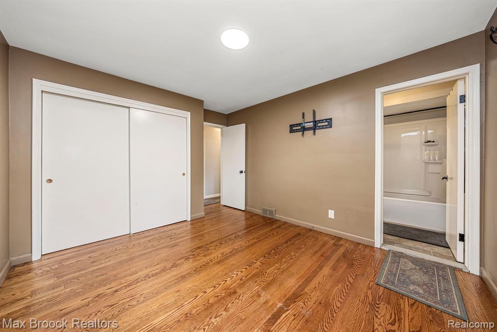 32560 Hearthstone Road Farmington, MI 48334 - Photo 15 of 31