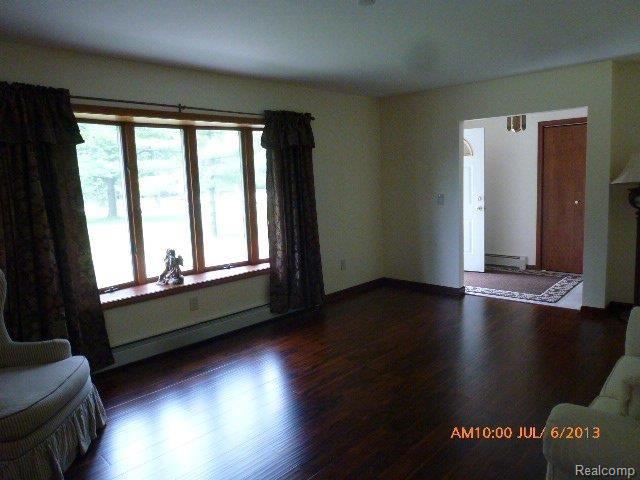 38100 Wick Road Romulus, MI 48174 - Photo 3 of 19 019.JPG