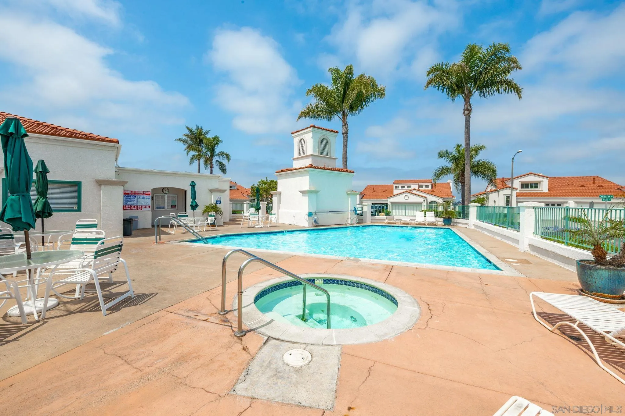 3335 Genoa Way, Unit 112 Oceanside, CA 92056 - Photo 35 of 35 Community spa and pool