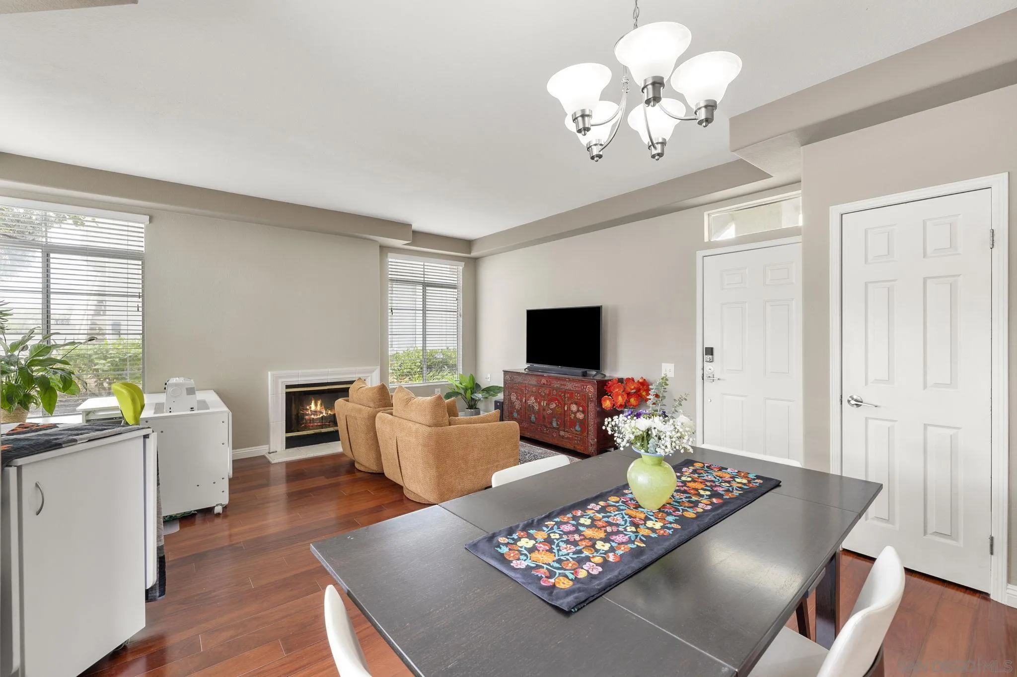 3335 Genoa Way, Unit 112 Oceanside, CA 92056 - Photo 7 of 35 Dining Area