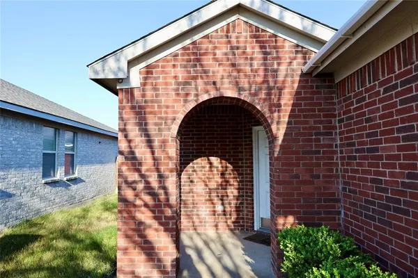$1,875 | 6436 Waterhill Lane, Fort Worth, TX 76179