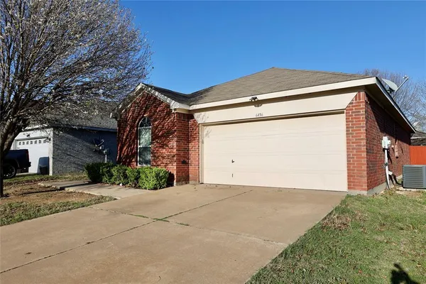 $1,875 | 6436 Waterhill Lane, Fort Worth, TX 76179