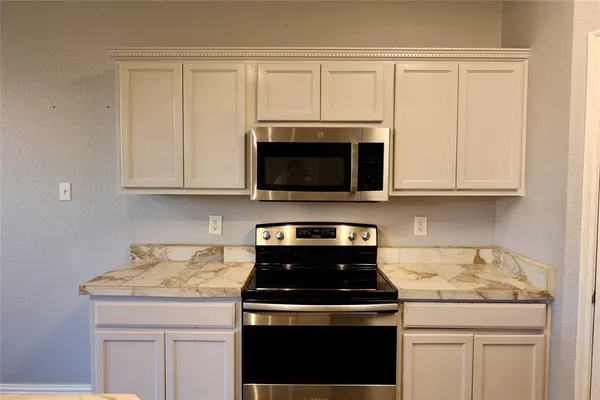 $1,875 | 6436 Waterhill Lane, Fort Worth, TX 76179
