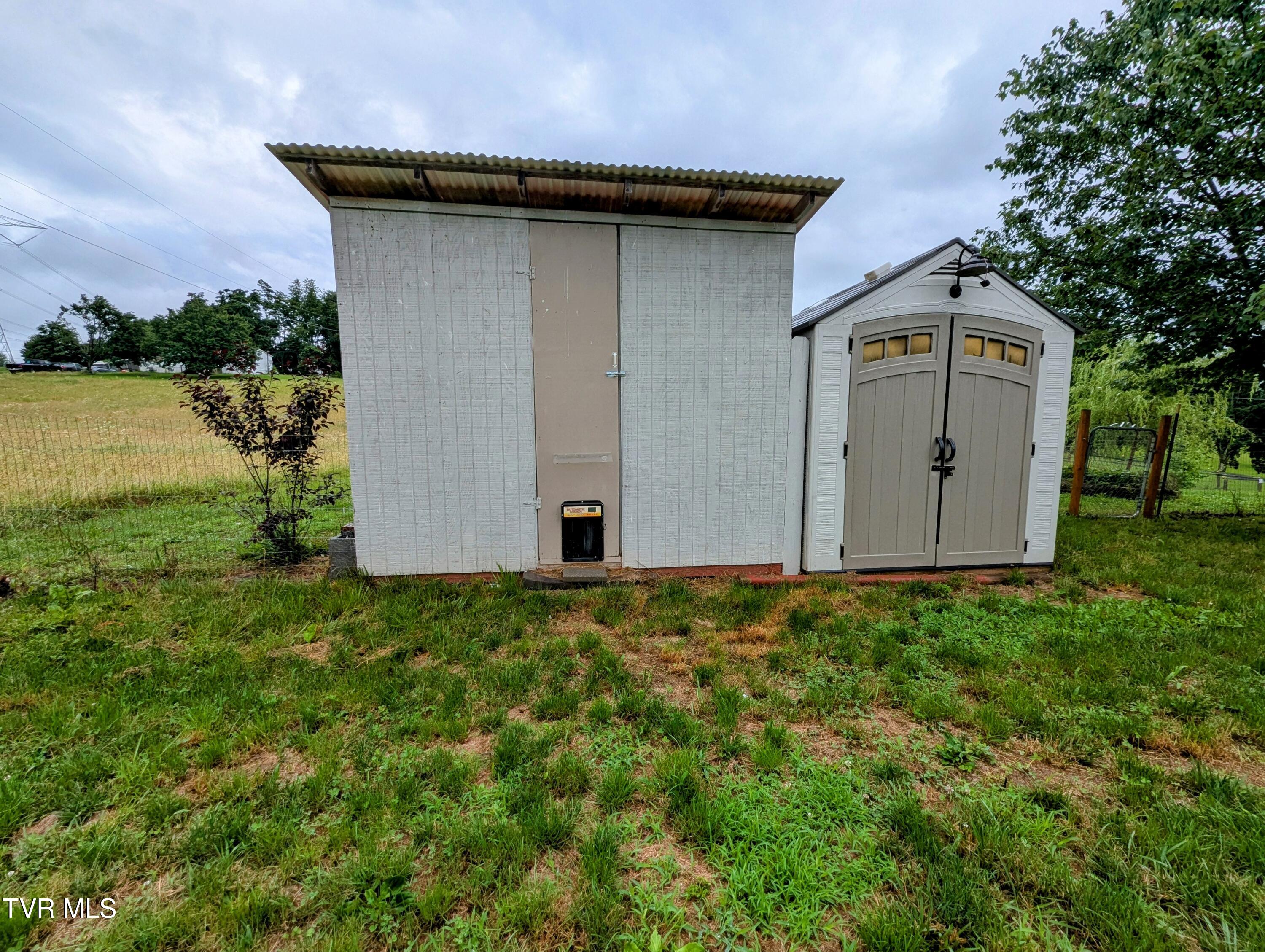 270 Payne Ridge Road Church Hill, TN 37642 - Photo 28 of 73 Chickencoop