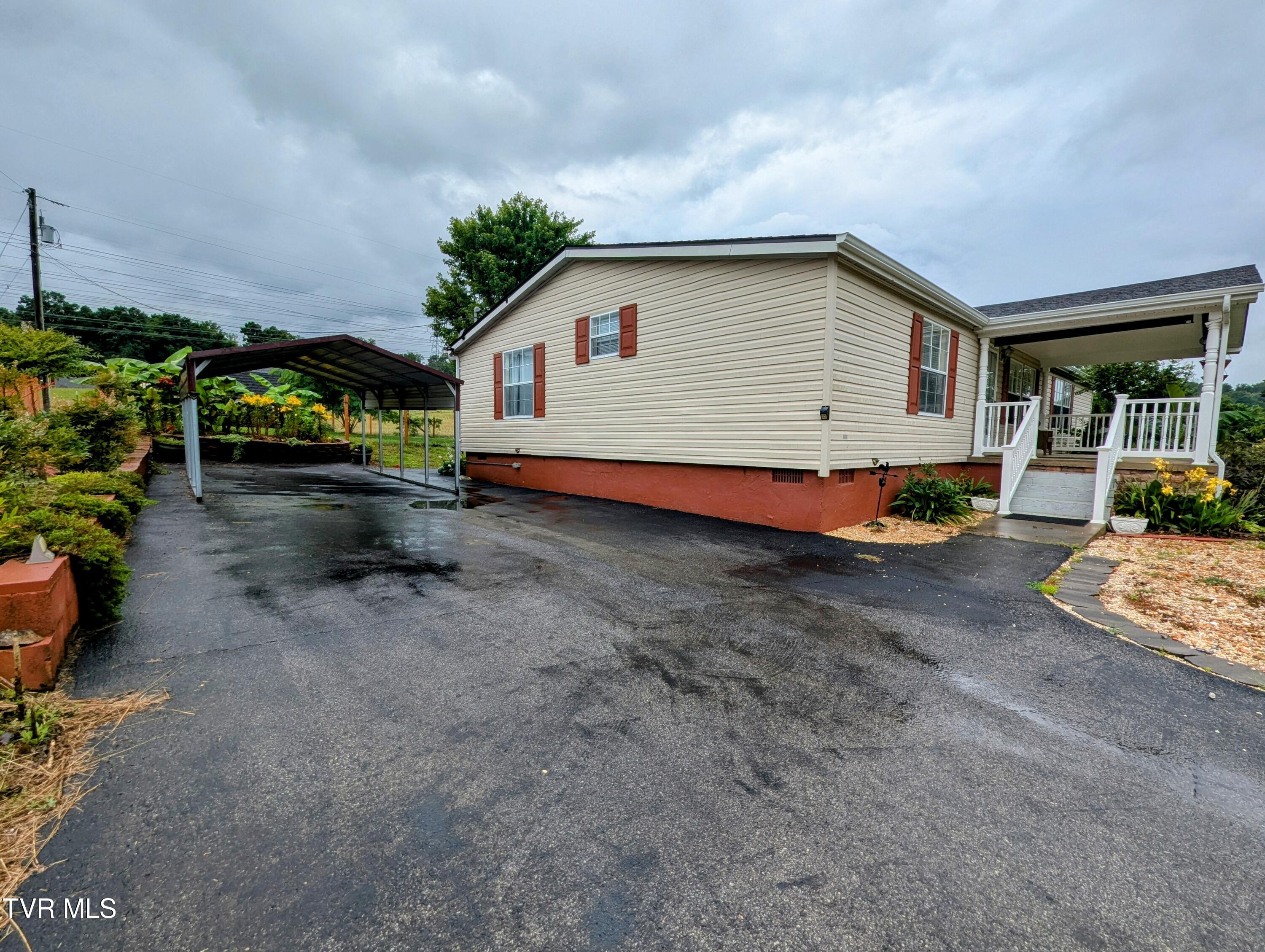 270 Payne Ridge Road Church Hill, TN 37642 - Photo 31 of 73 Carport
