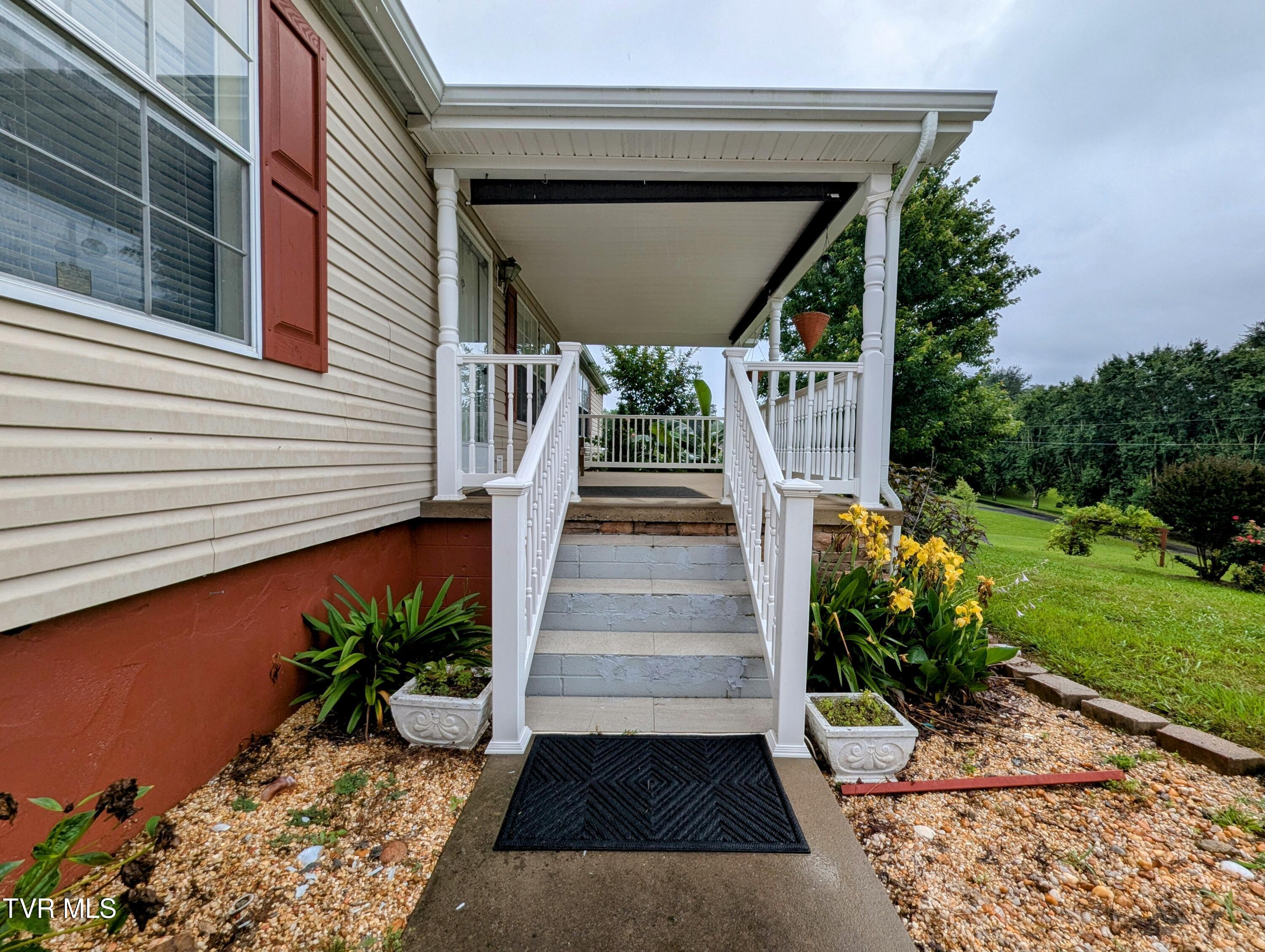 270 Payne Ridge Road Church Hill, TN 37642 - Photo 32 of 73 Frontporch