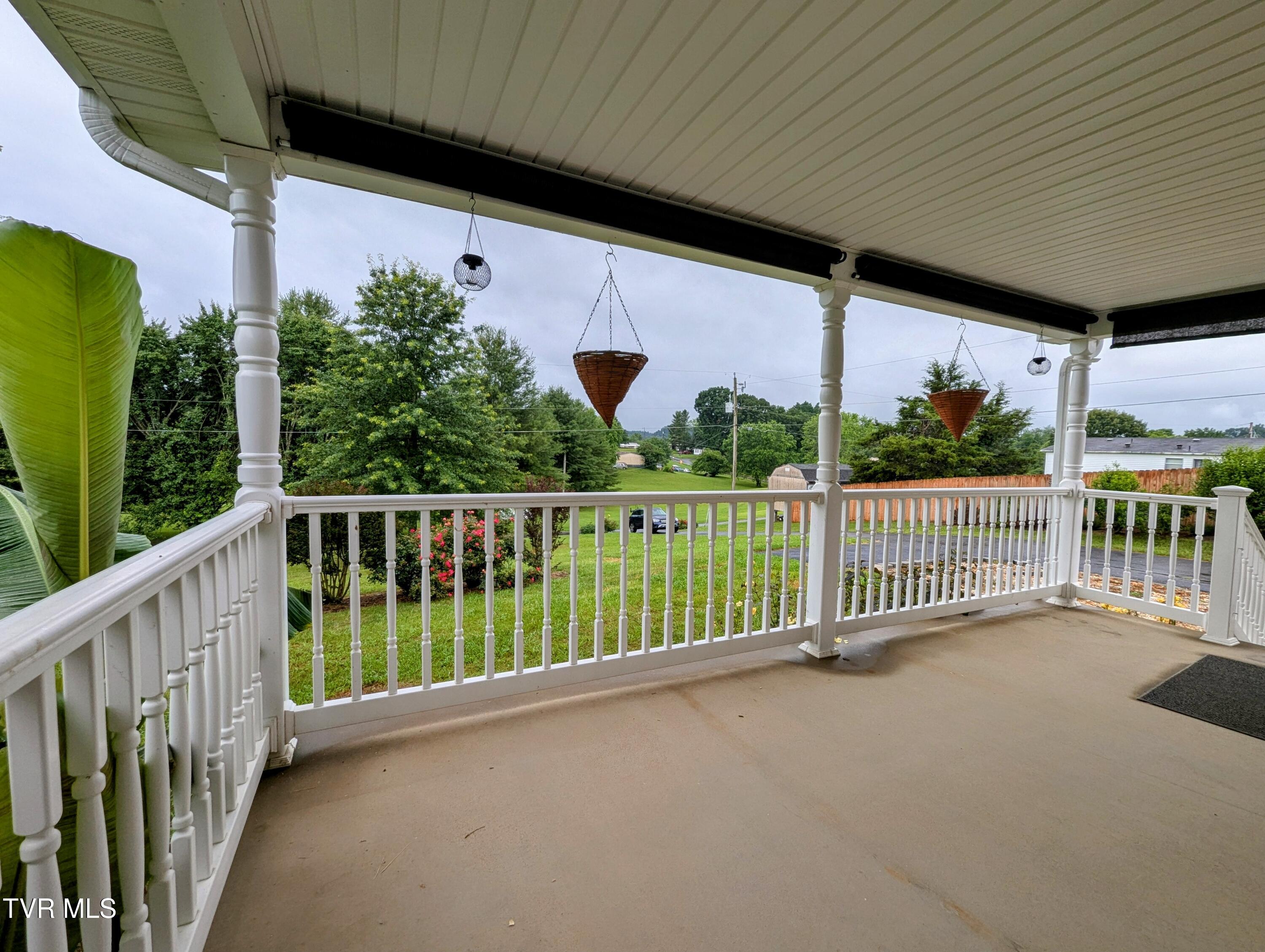 270 Payne Ridge Road Church Hill, TN 37642 - Photo 34 of 73 Frontporch.(2)