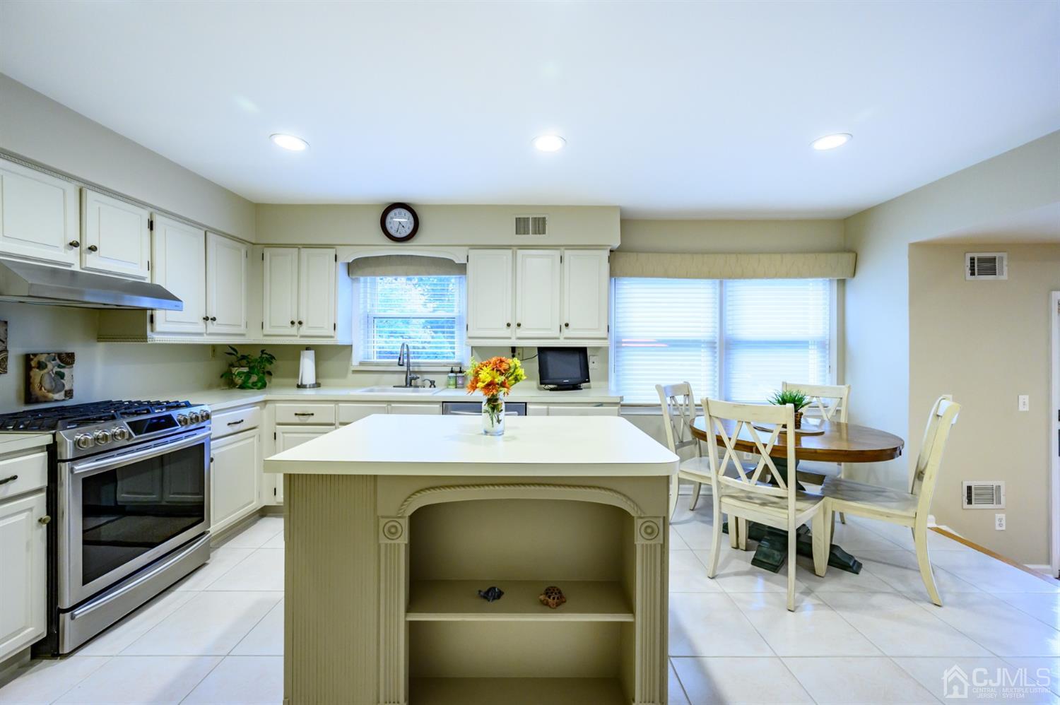 22 Hershey Road East Brunswick, NJ 08816 - Photo 12 of 43 Gallery Image 12