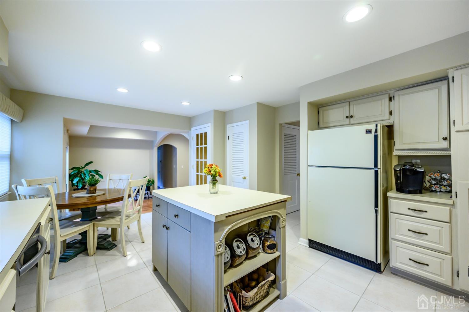 22 Hershey Road East Brunswick, NJ 08816 - Photo 13 of 43 Gallery Image 13