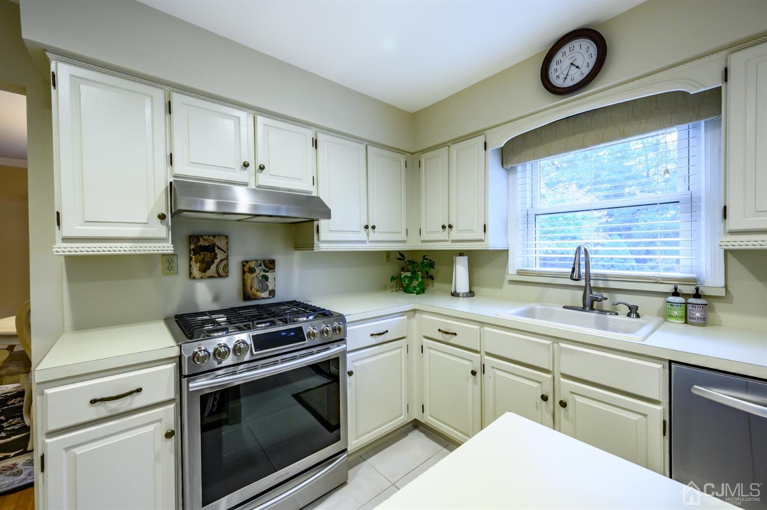 22 Hershey Road East Brunswick, NJ 08816 - Photo 15 of 43 Gallery Image 15