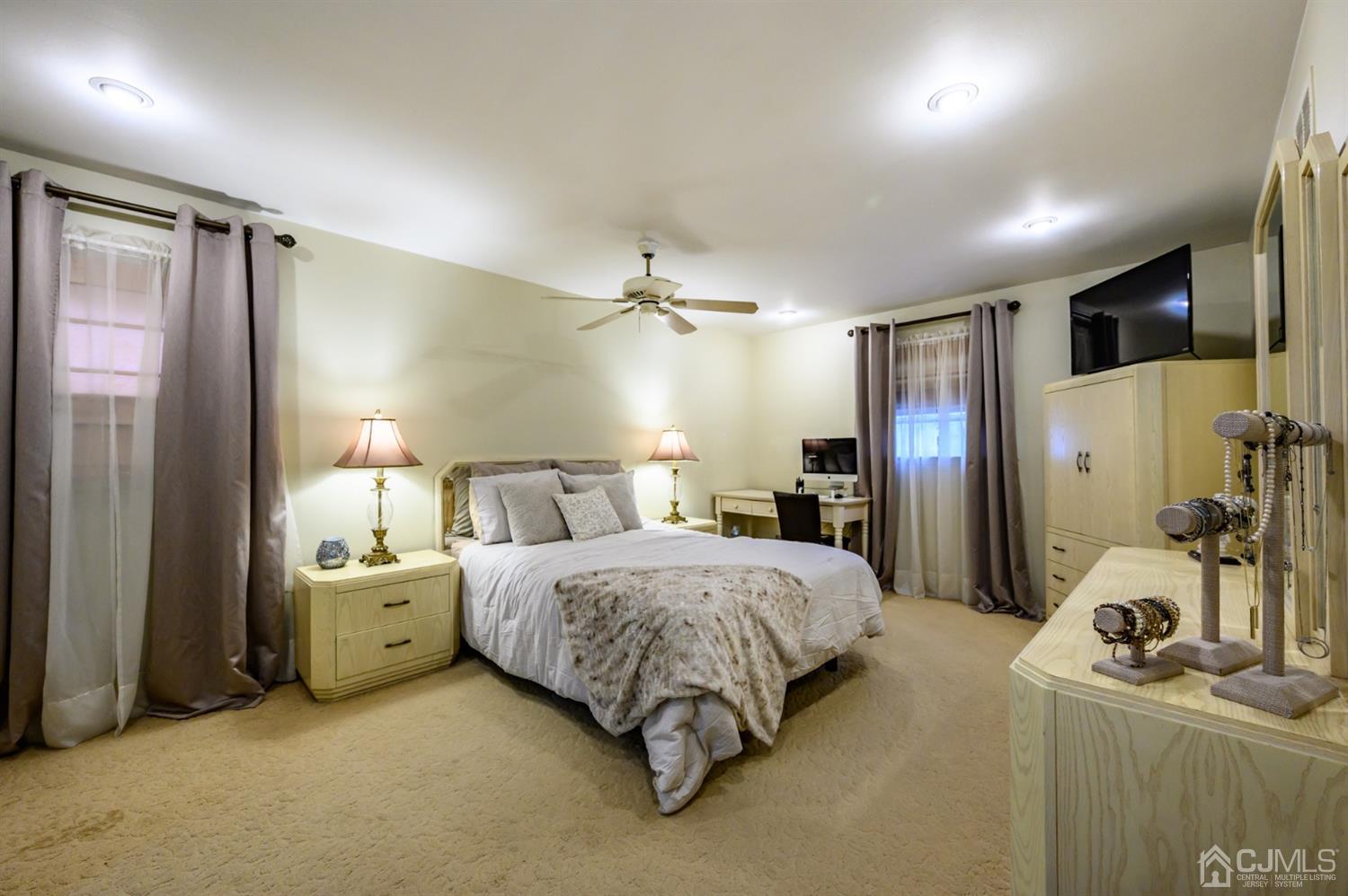 22 Hershey Road East Brunswick, NJ 08816 - Photo 17 of 43 Gallery Image 17