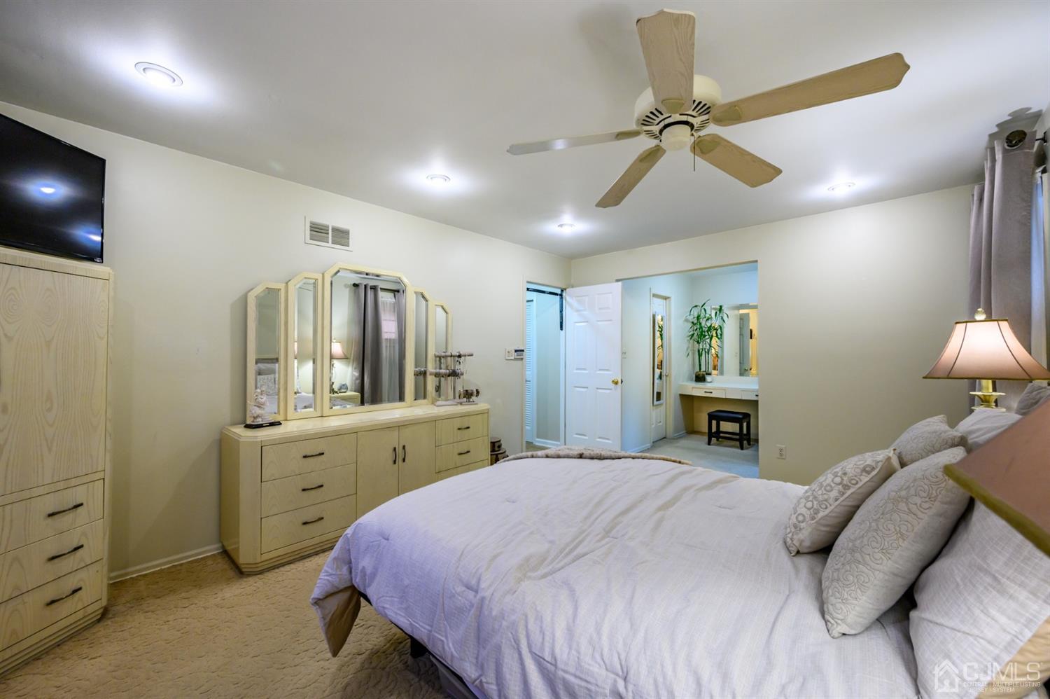 22 Hershey Road East Brunswick, NJ 08816 - Photo 18 of 43 Gallery Image 18