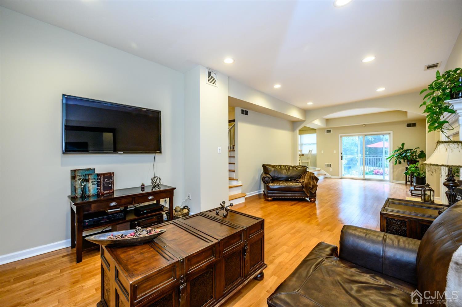 22 Hershey Road East Brunswick, NJ 08816 - Photo 5 of 43 Gallery Image 5